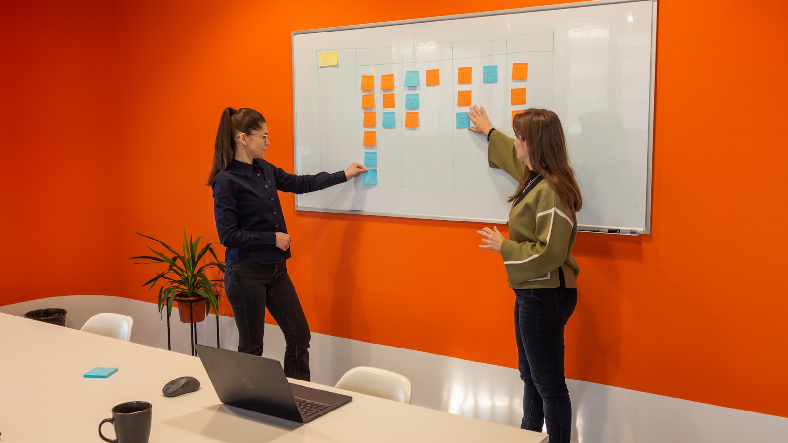 People planning at a whiteboard